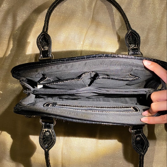 vintage black faux crocodile skin baguette bag - Picture 3 of 4